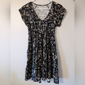 Floral print babydoll style dress